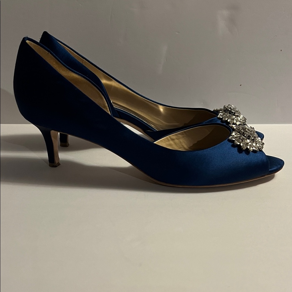 Badgley Mischka MACIE Navy Satin Heels Crystal Embellishments Peep Toe 10W EUC - Picture 4 of 10
